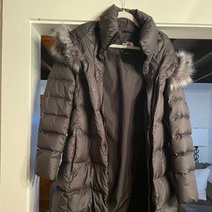 The North Face Women's Dealio Faux Fur Trim Hooded Parka Coat